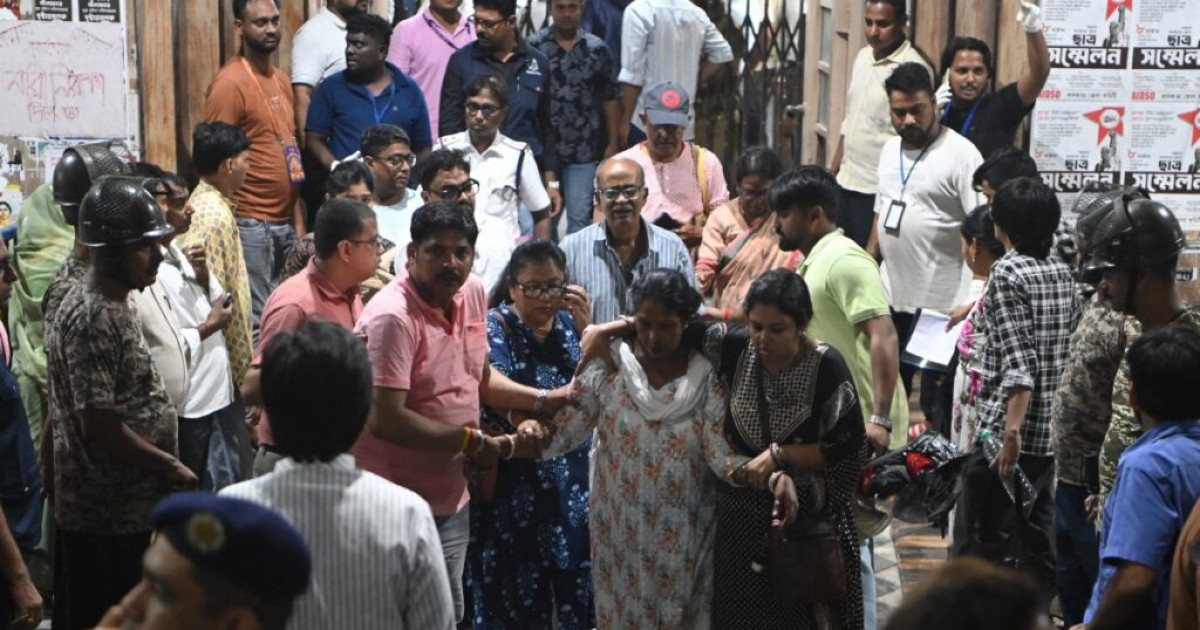 19 dead, 25 hurt in stampede at India religious gathering