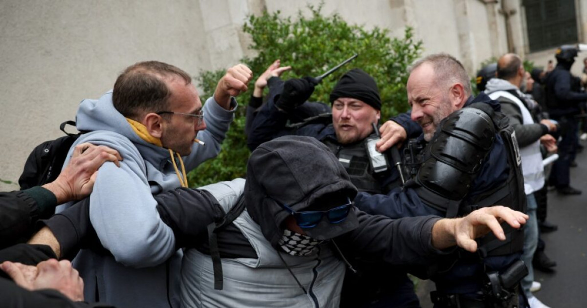 Clashes break out in Paris, other French cities amid fresh protests