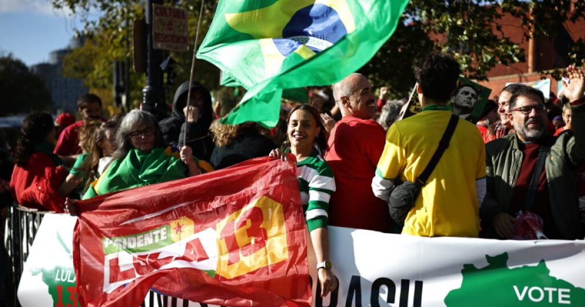 Brazil chooses between Lula and Bolsonaro in nail-biter vote