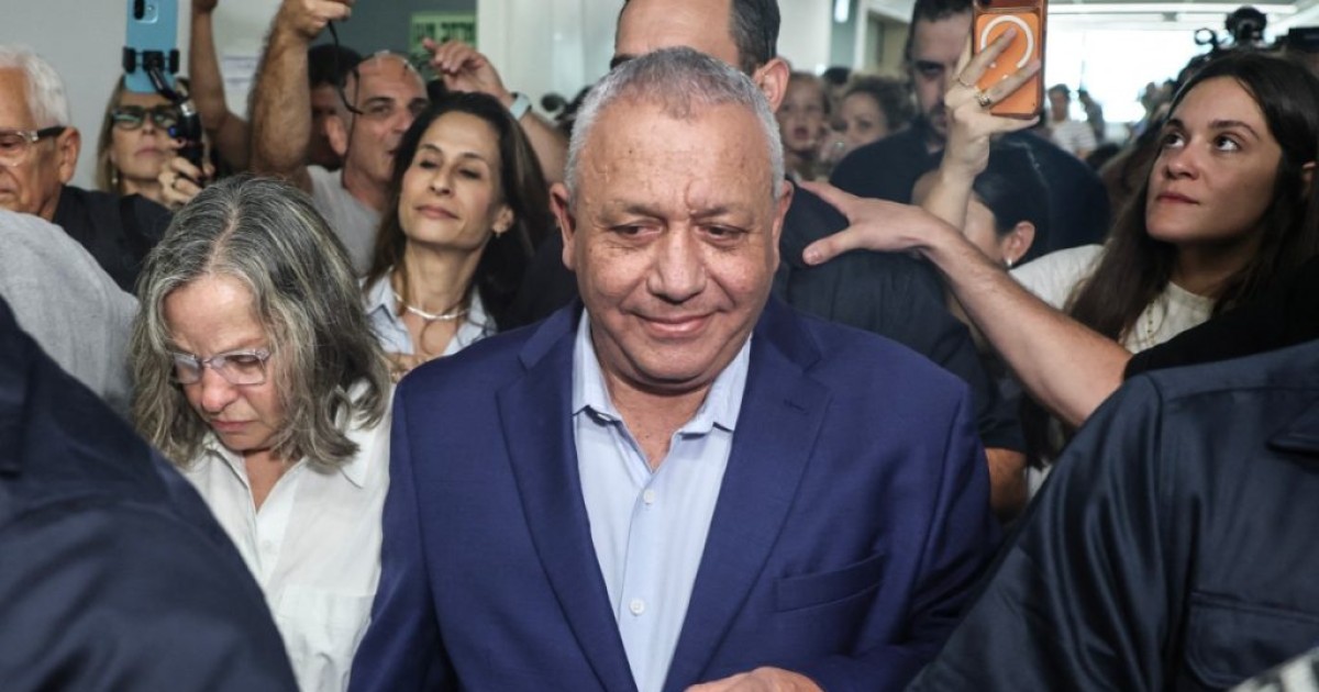 Israel opposition holds narrow edge over Netanyahu in first projections