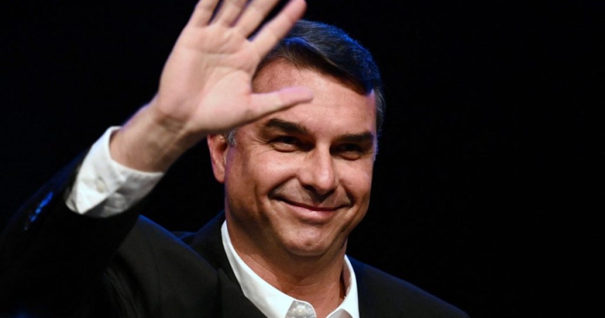 Plane reportedly carrying Brazil’s Bolsonaro departs Ecuador