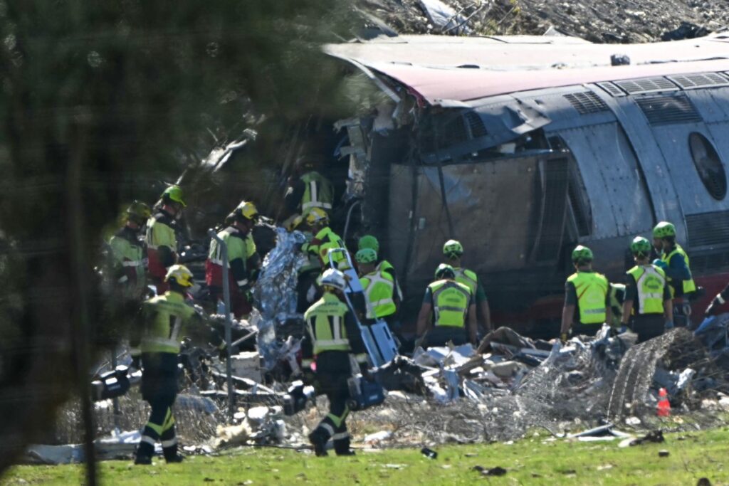 Spain high-speed train collision kills 31, injures 80