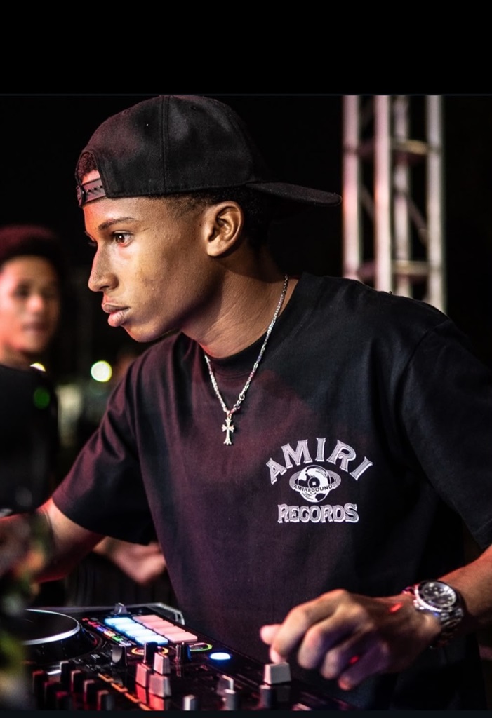 Jamaican DJ Kovert dies at 19 following car crash