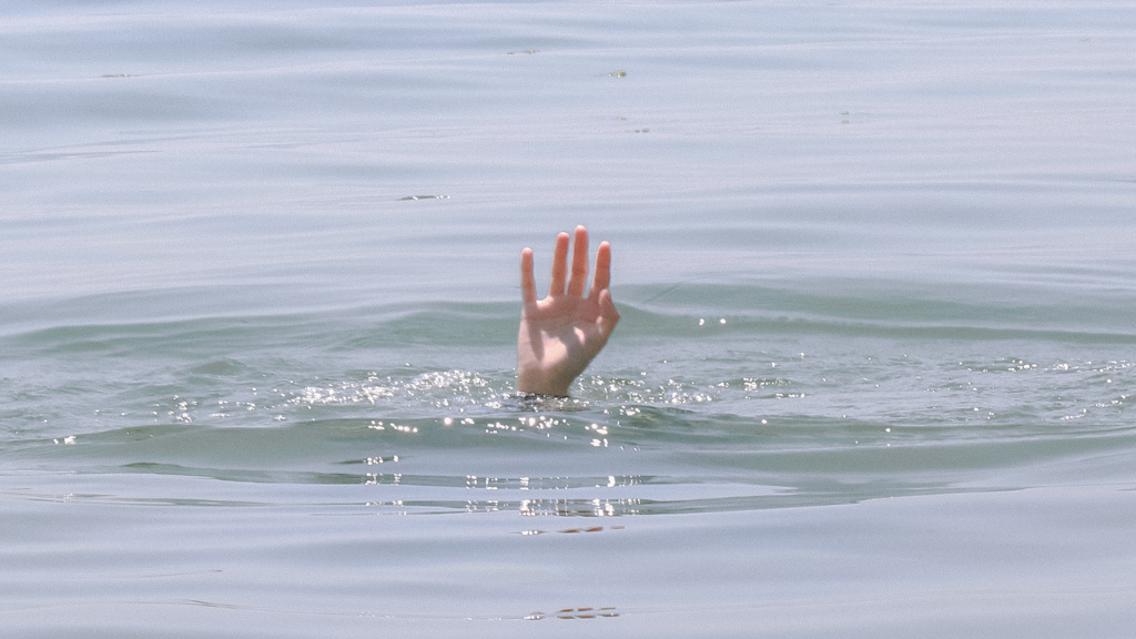 Three sisters drowned in sea in joint suicide — UK coroner