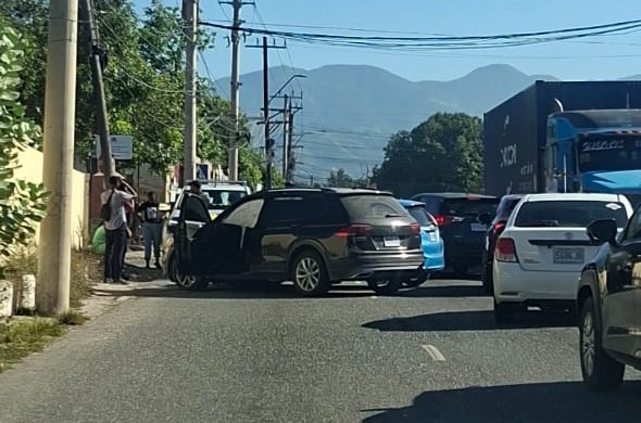 Two-vehicle crash causes traffic delays on Maxfield Avenue