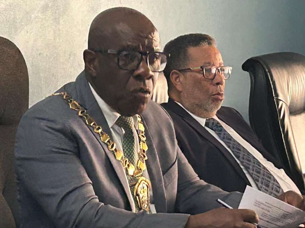 Gager announces amnesty for unauthorised ads and buildings