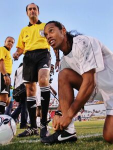 Football legend Ronaldinho to play in Jamaica